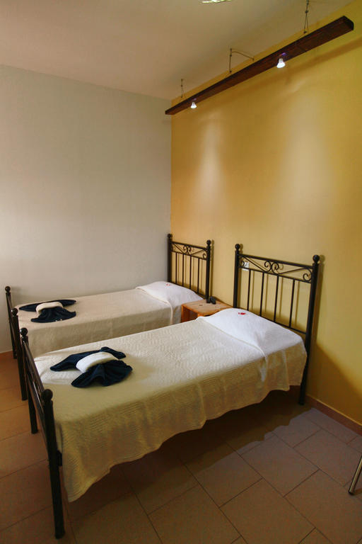 Aparthotel Oikeion Ermupoli Pokój zdjęcie